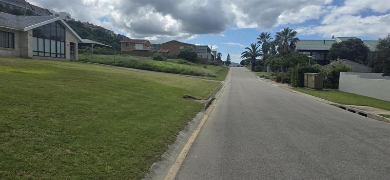 4 Bedroom Property for Sale in Outeniqua Strand Western Cape